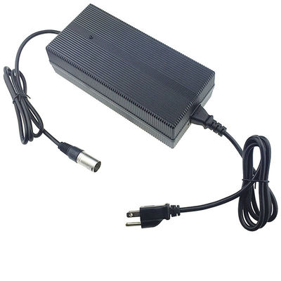Carregador de bateria de iões de lítio 36V Lifepo4 42V 10A Bateria Pack Carregador rápido